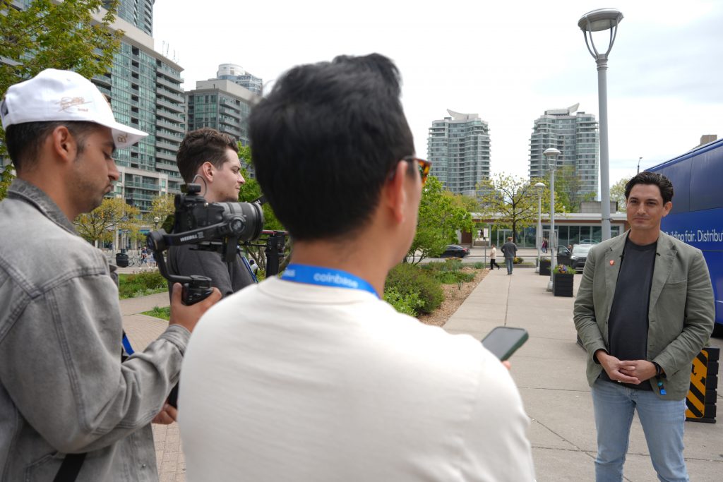 A Big Week at ASL: Livestreams, In-Studio Shoots, and Event Coverage Across North America 4 Live event coverage with interviews in Toronto.